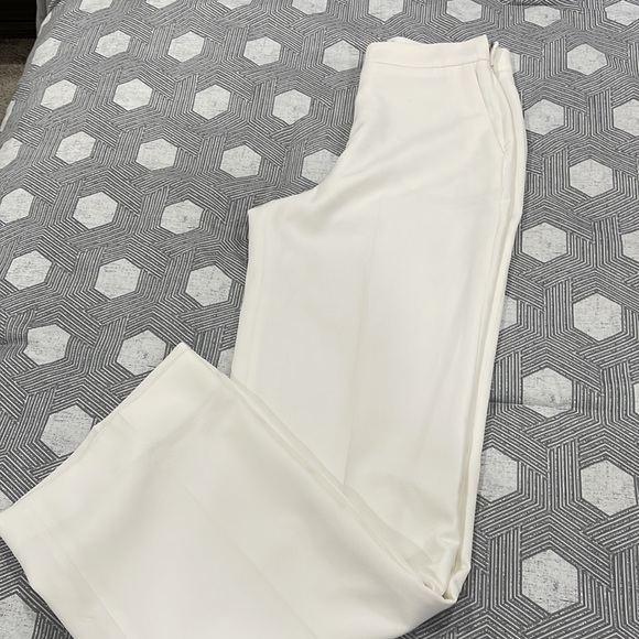 Wide leg trousers ( kind of like the effortless pant look) - Picture 3 of 4